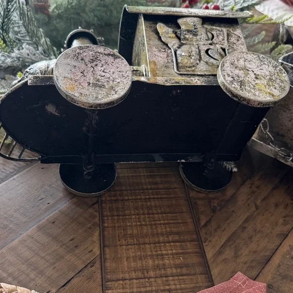 Vintage Metal Train Decor - Picture 7 of 13